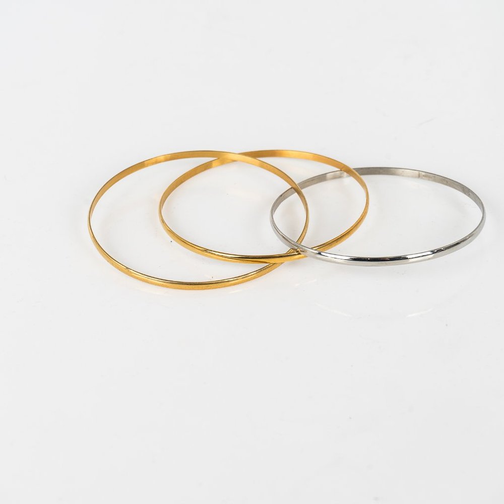 NWOT Intertwined - 3 bangles